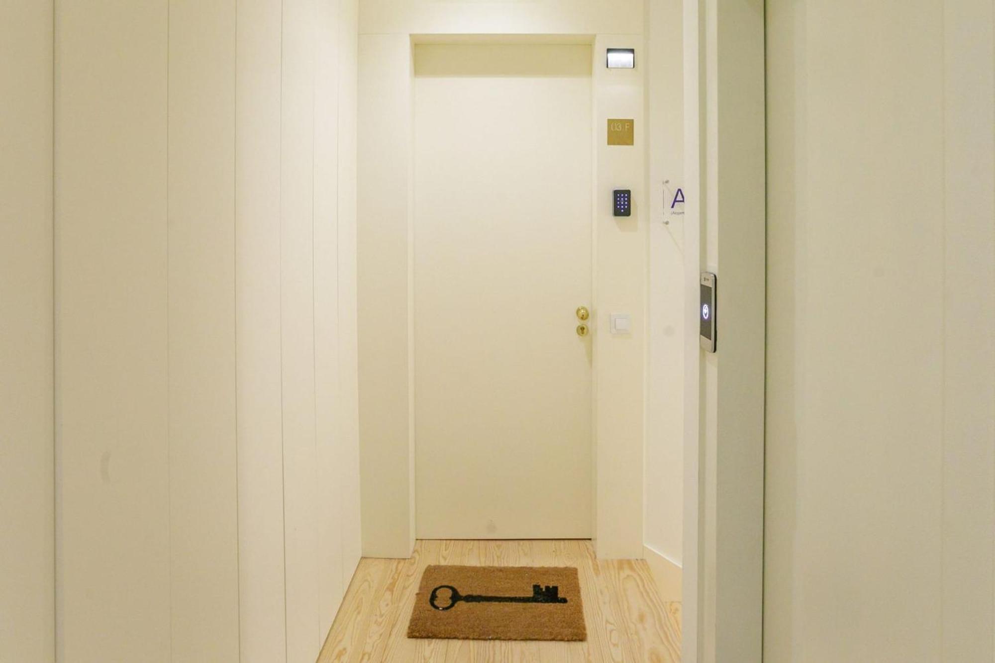 Door 65 - Historical Center Apartments 波尔图 外观 照片
