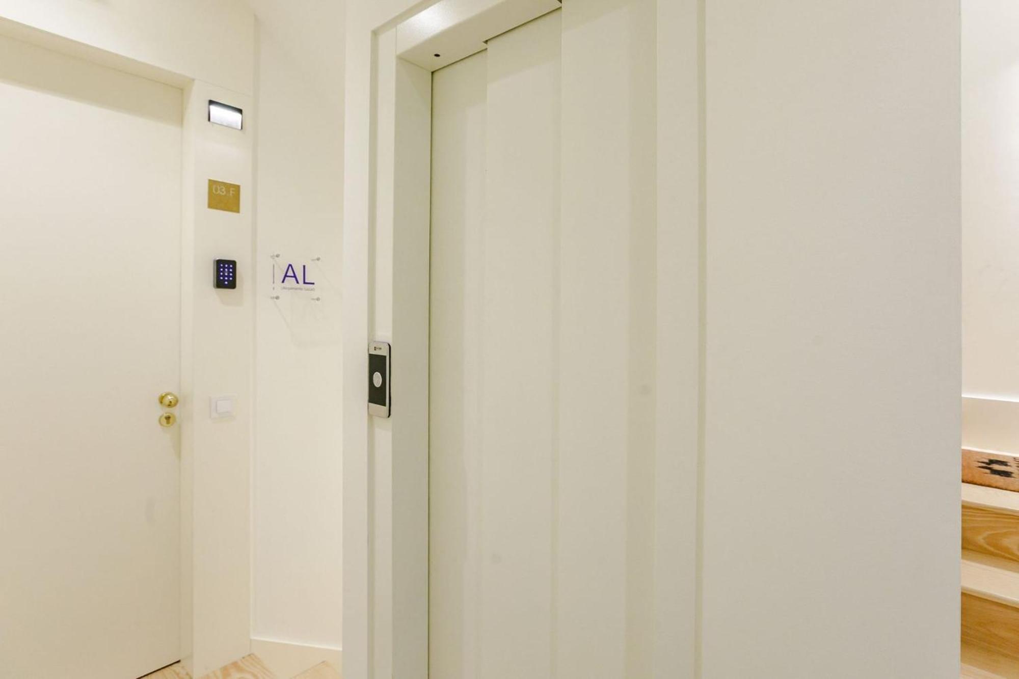 Door 65 - Historical Center Apartments 波尔图 外观 照片